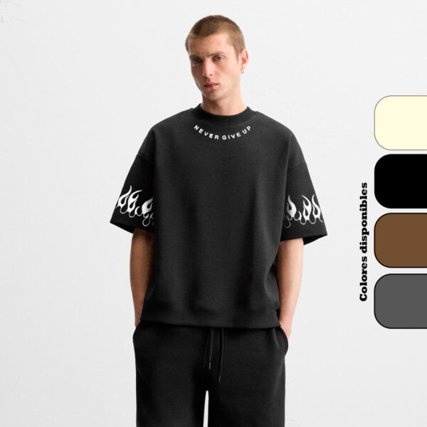 BOXY FIT "NEVER GIVE UP"