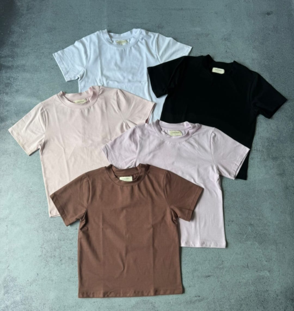 BABY TEE PEINADO "LISAS"