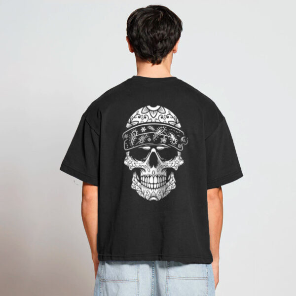 remera 579 BOXY FIT "CRANEO"