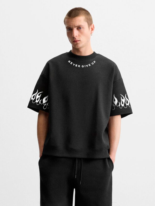 BOXY FIT "NEVER GIVE UP"