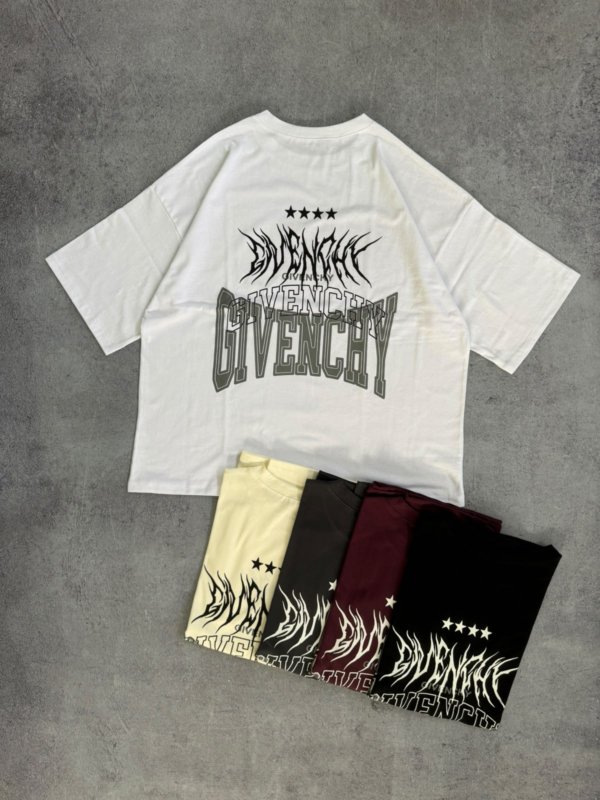 BOXY FIT "GIVENCHY"
