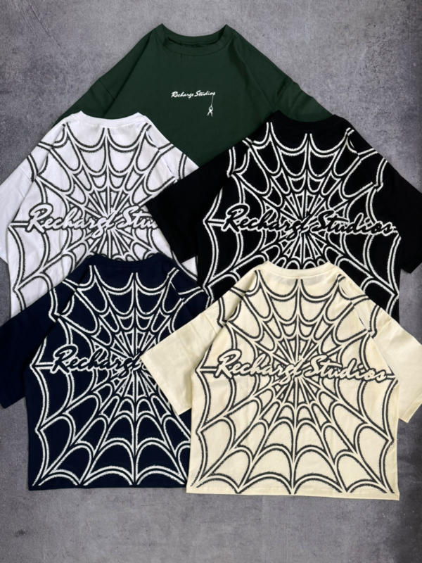 BOXY FIT "Spider Studio"